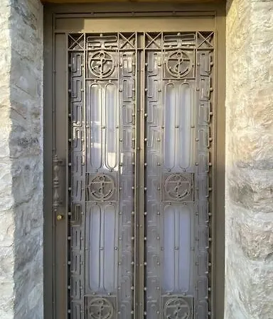 Casa Bianca Βίλα Βουρλά