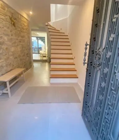 Casa Bianca Βίλα Βουρλά