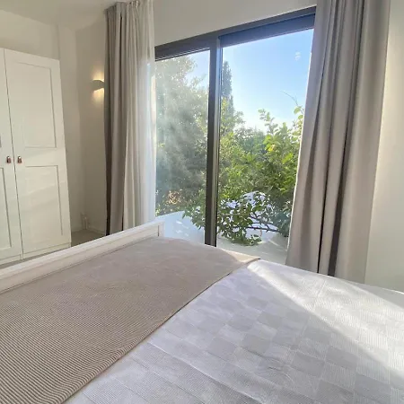 Casa Bianca فيلة أورلا